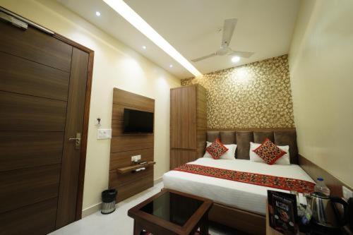 אמריצר Swaran Hotel מראה חיצוני תמונה